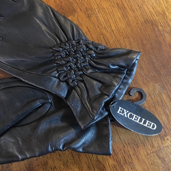 NWT. “Excelled” Women’s Lamb Leather Gloves - Picture 4 of 7